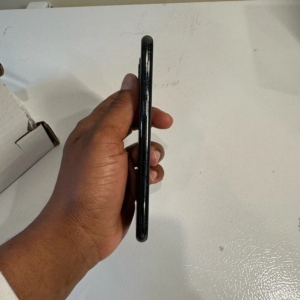 Black Smartphone iPhone 11 Pro 256gb unlocked